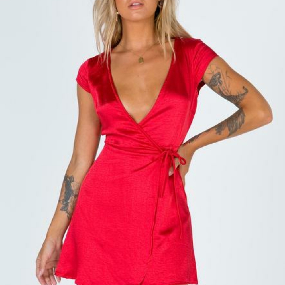 ✔️#21 Princess Polly Emily Wrap Dress